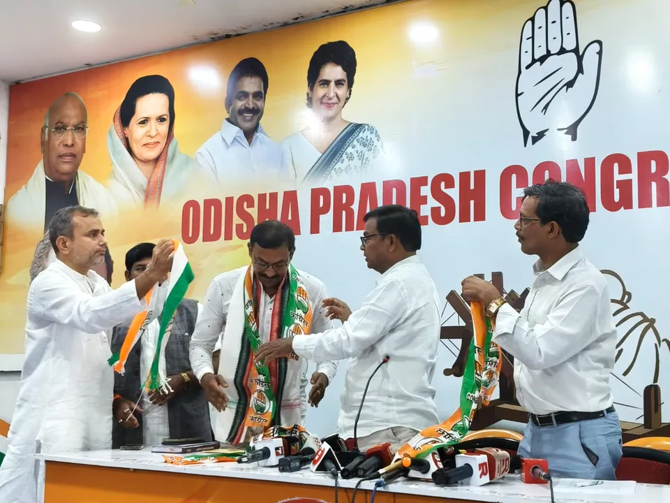  Senior journalist Arabinda Das joins Congress in Odisha