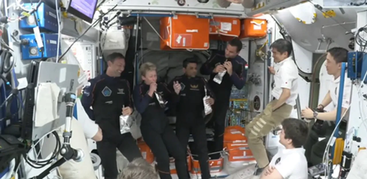  India's Shubhanshu Shukla enters space station