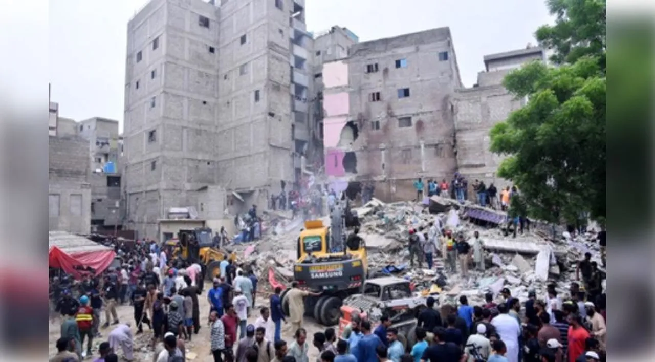  Pakistan: Karachi building collapse death toll rises to 17