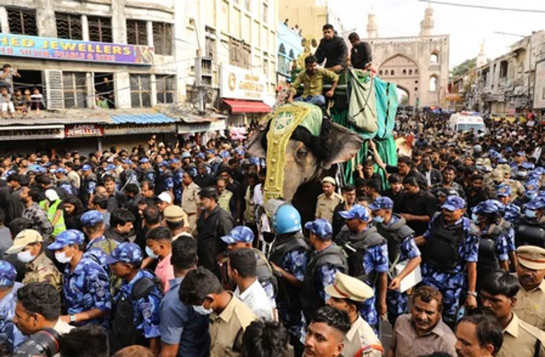  ‘Bibi-Ka-Alam’ passes off peacefully in Hyderabad
