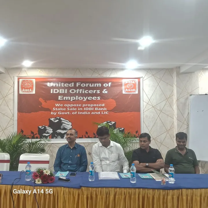  Officers' association opposes privatisation of IDBI Bank