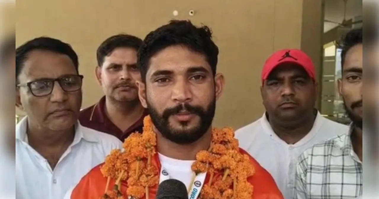  Gujarat man sets world record with 20,000 Surya Namaskars in 37 hours