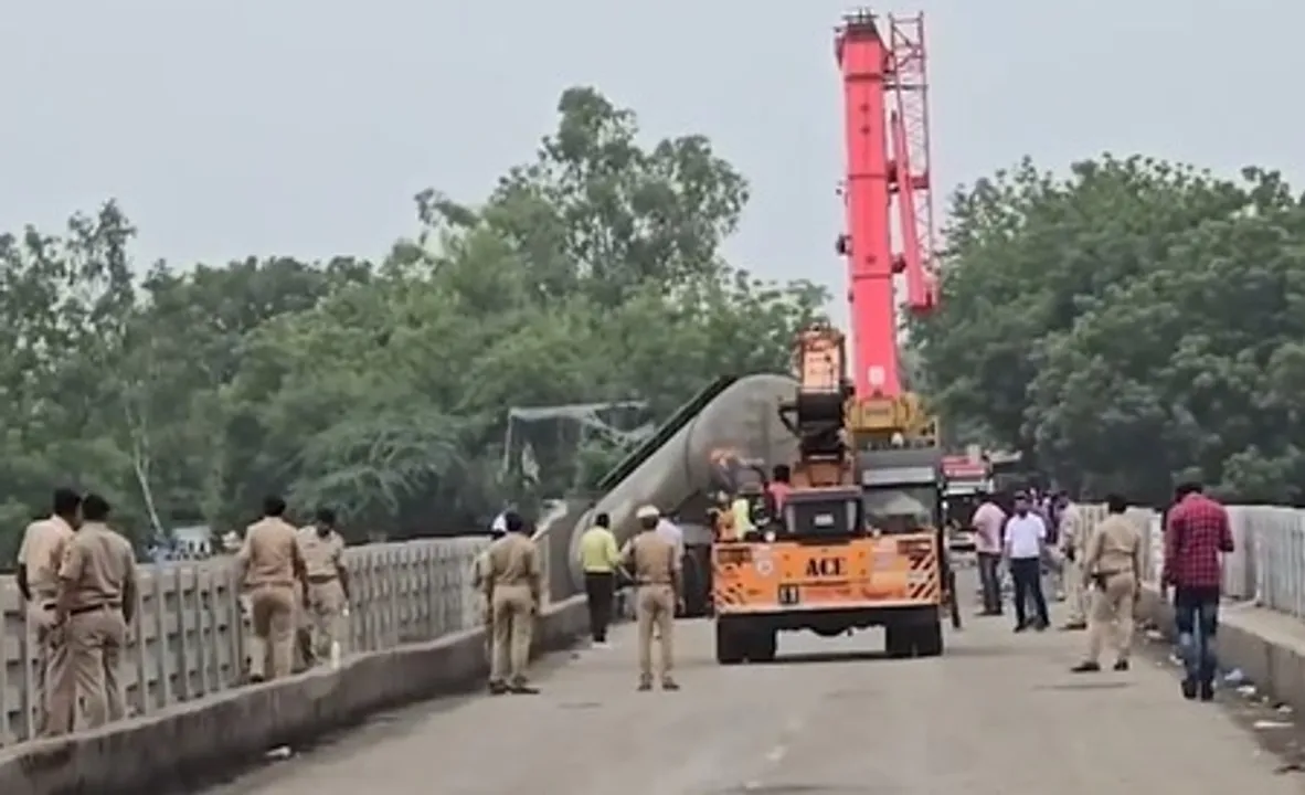  Vadodara bridge collapse: Death toll rises to 9, PM Modi expresses grief
