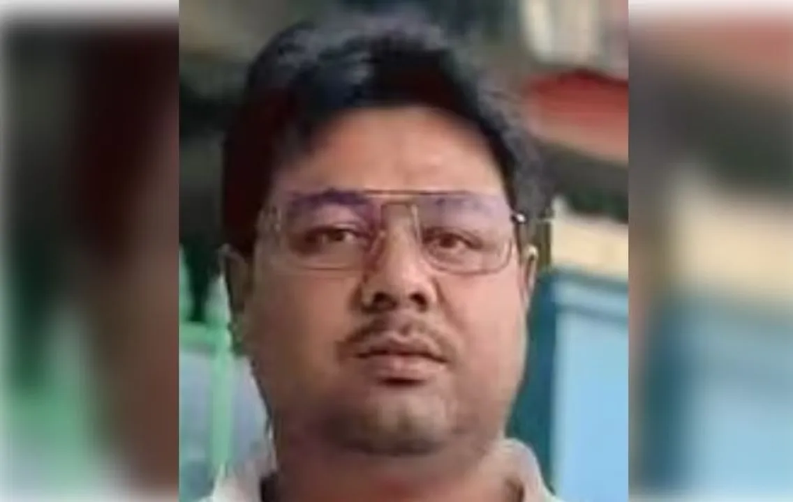  Trinamool Congress leader Rezzak Khan hacked to death on road in Bengal