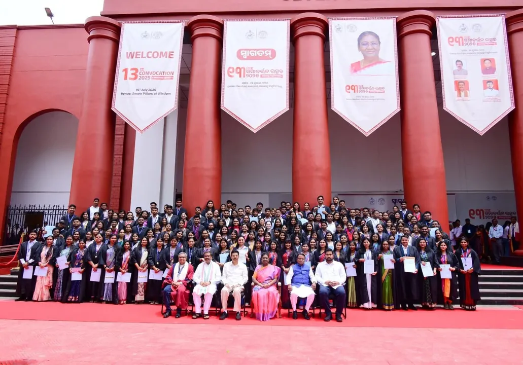  President Droupadi Murmu graces convocation ceremony of Ravenshaw University in Cuttack