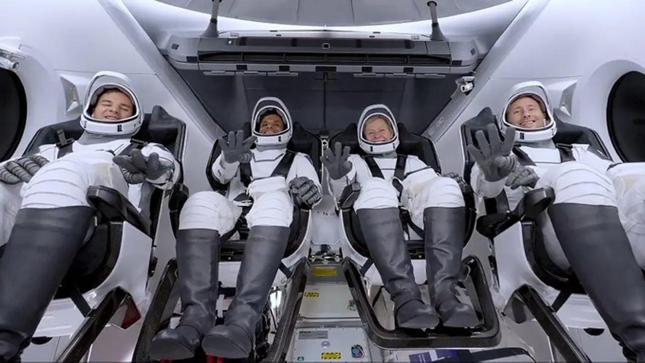  Shubhanshu Shukla, Ax-4 crew-carrying Dragon spacecraft on track, to splashdown today: SpaceX