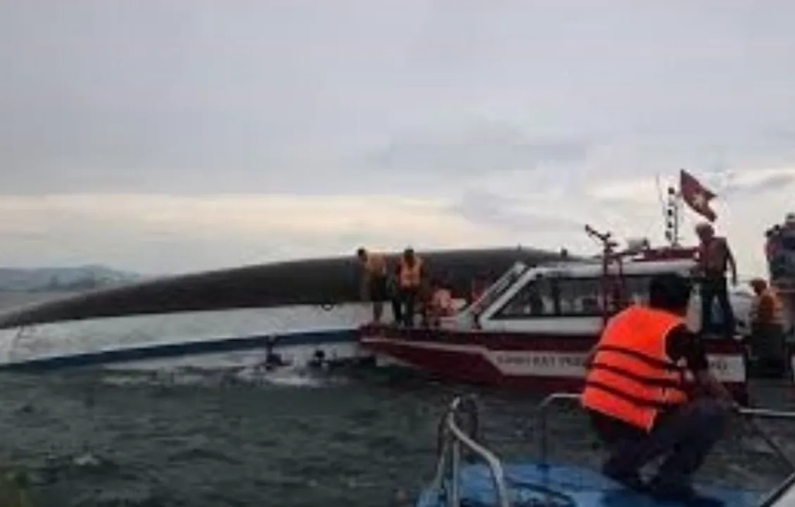  Death toll rises to 37 after cruise ship capsizes in Vietnam’s Ha Long Bay