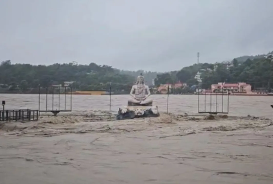  Rivers across 8 states flow above danger mark as heavy rain continues to batter hilly regions