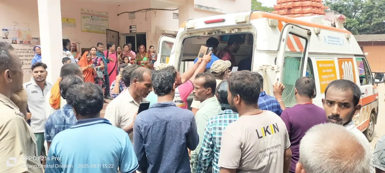  Irate locals gherao govt hospital after Odisha woman hacked by youth