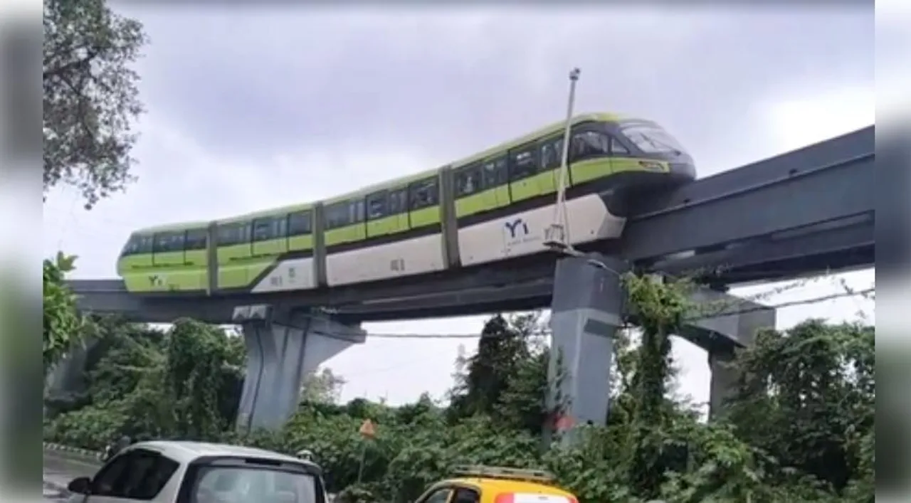  200 passengers stranded in Mumbai Monorail, rescue operation underway: BMC