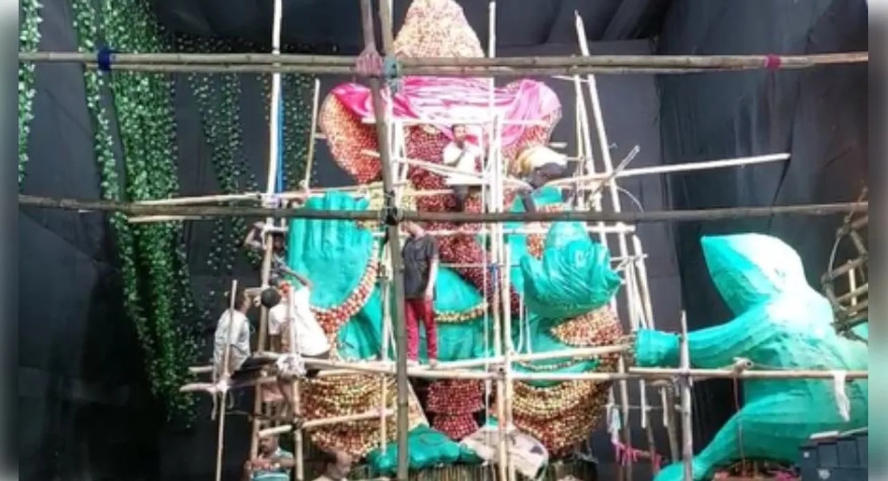  Unique 26-ft apple Ganesh idol to mark puja club’s golden jubilee in Sambalpur