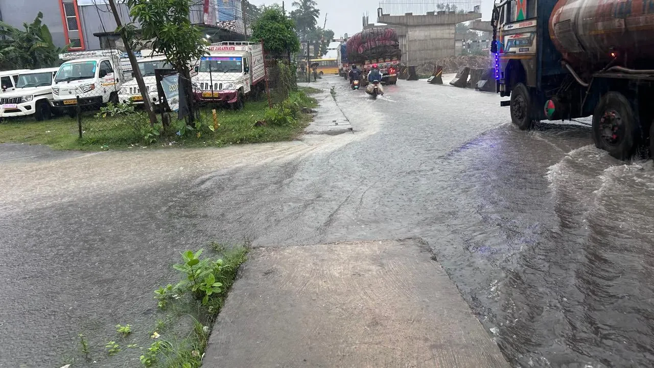  Heavy rainfall causes severe waterlogging in Balasore