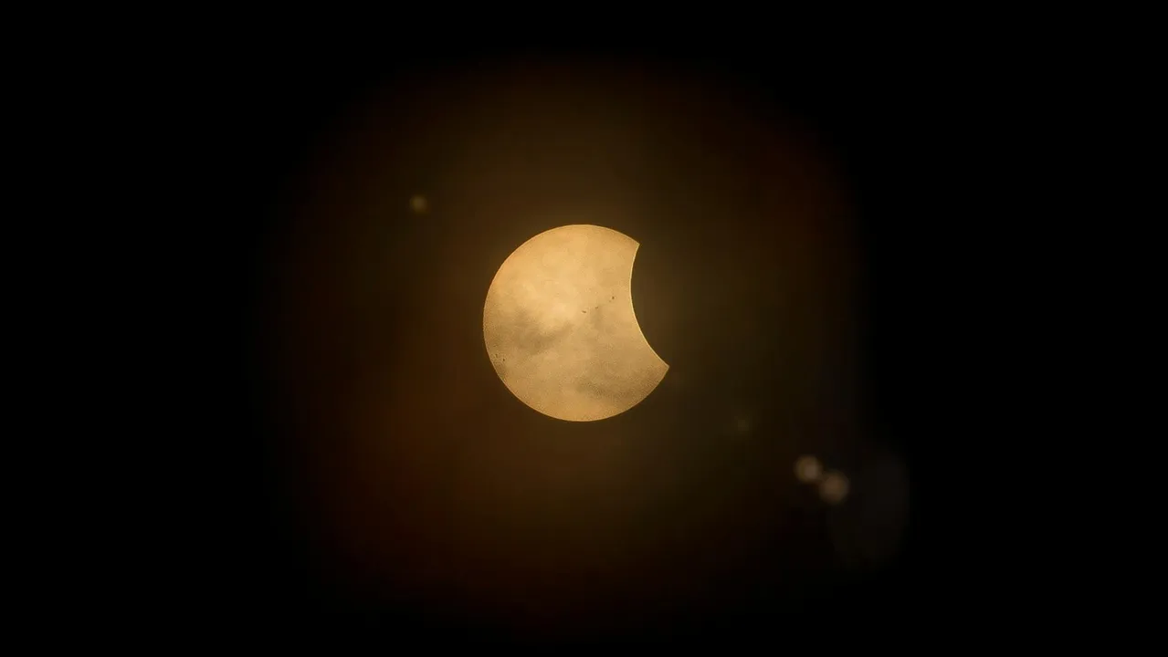  Lunar Eclipse to Be Visible Across Odisha on September 7; Know Important Timings
