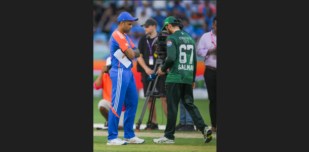  Asia Cup: Both teams unchanged as Pakistan elect to bat first against India