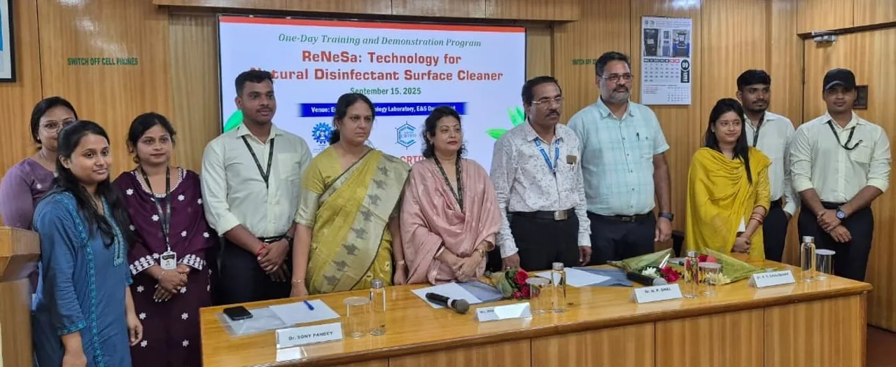  ‘ReNeSa: Technology for natural disinfectant surface cleaner’ showcased at CSIR-IMMT