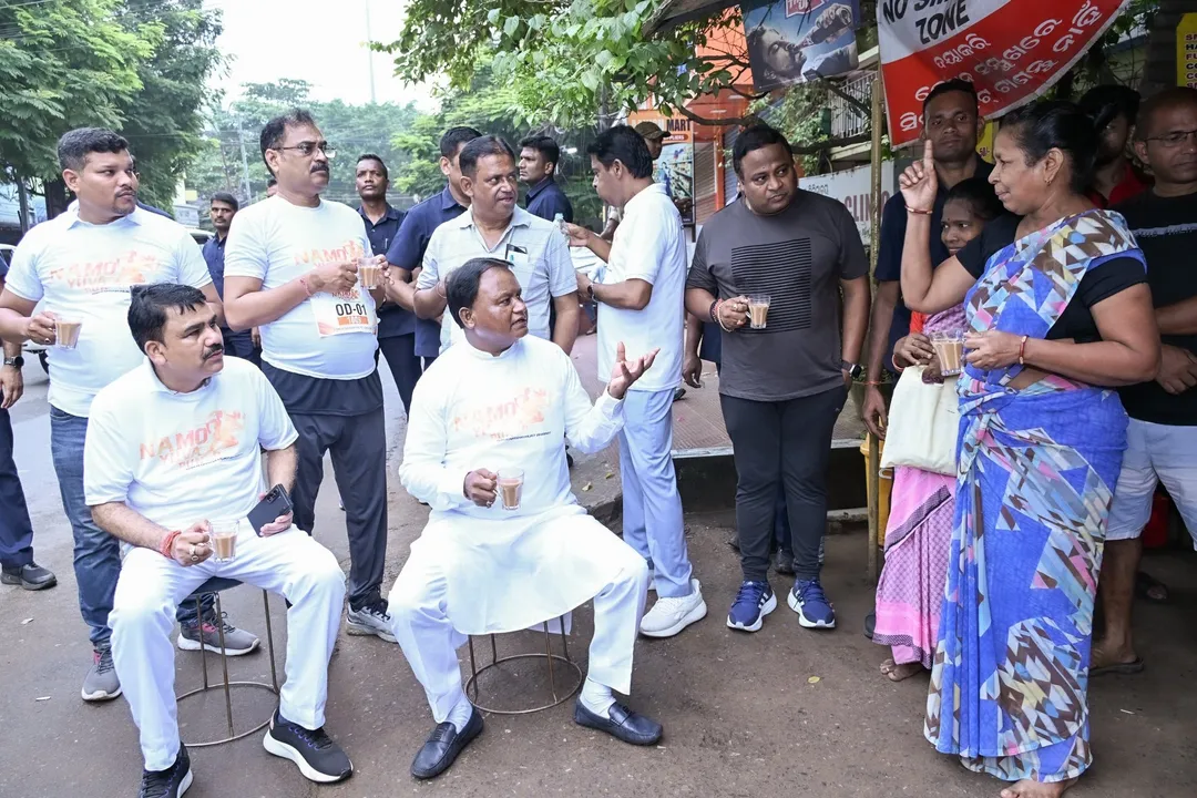  Odisha CM interacts with public at tea stall in Bhubaneswar