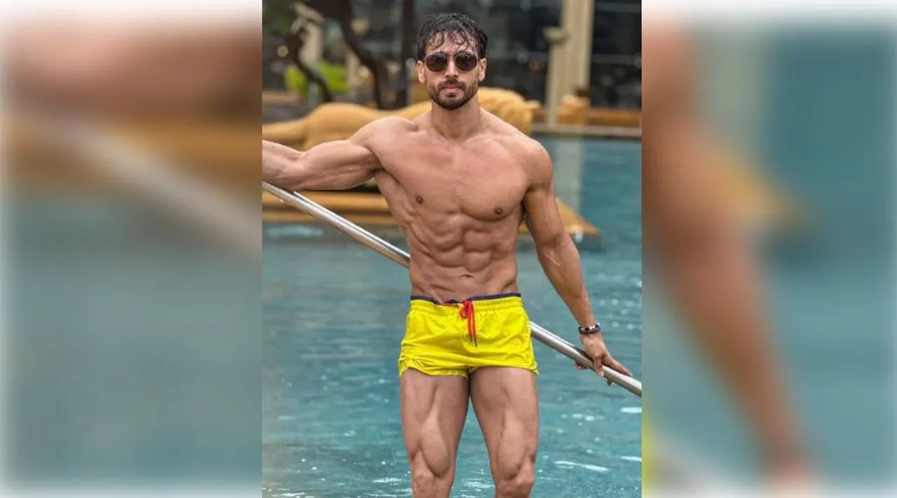  Tiger Shroff enjoys a relaxing day off by the pool