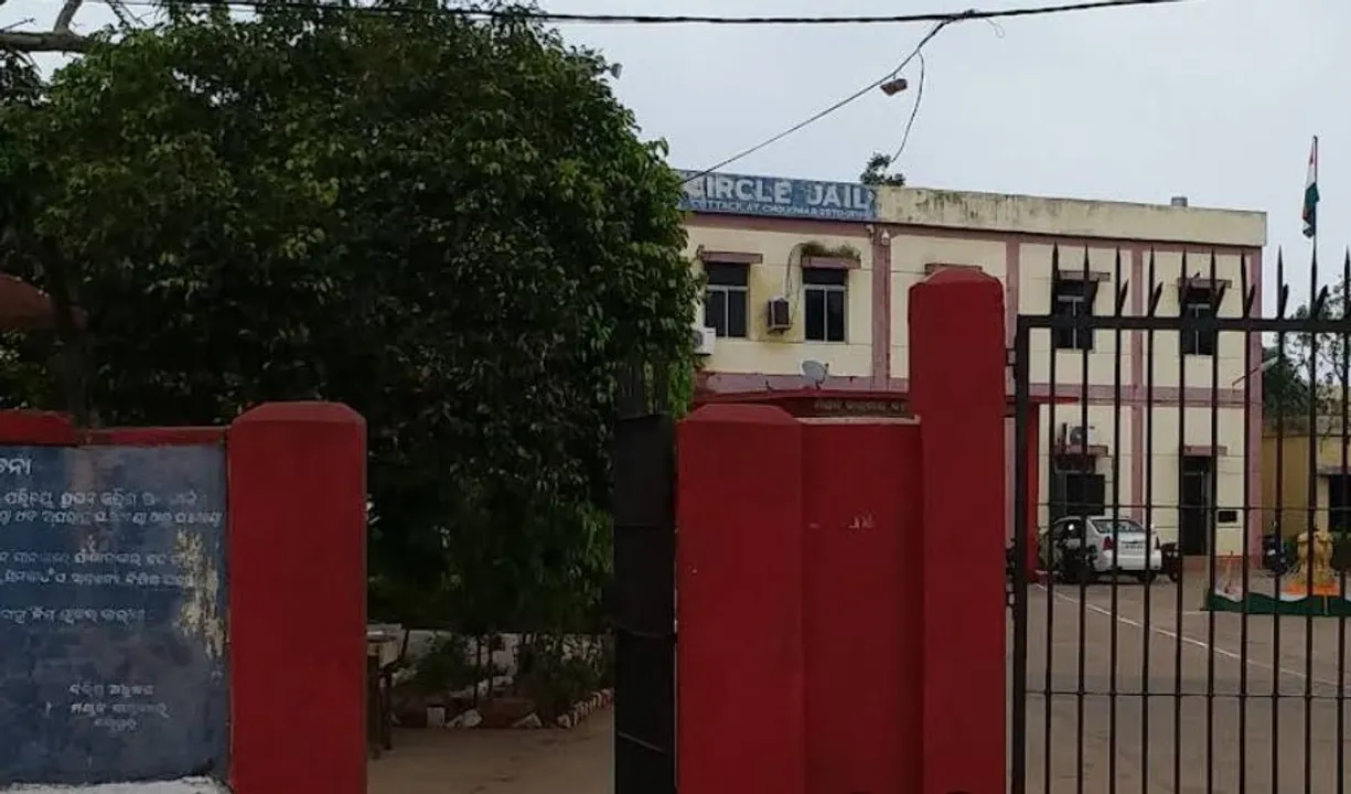  Prison Break in Cuttack: Two Murder Accused Flee Choudwar Circle Jail