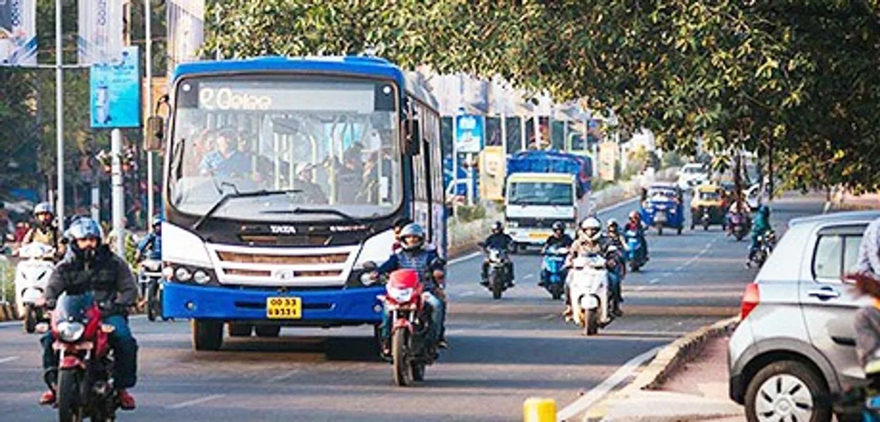  Odisha: Four critical as youth attacks passengers inside Ama Bus in Puri