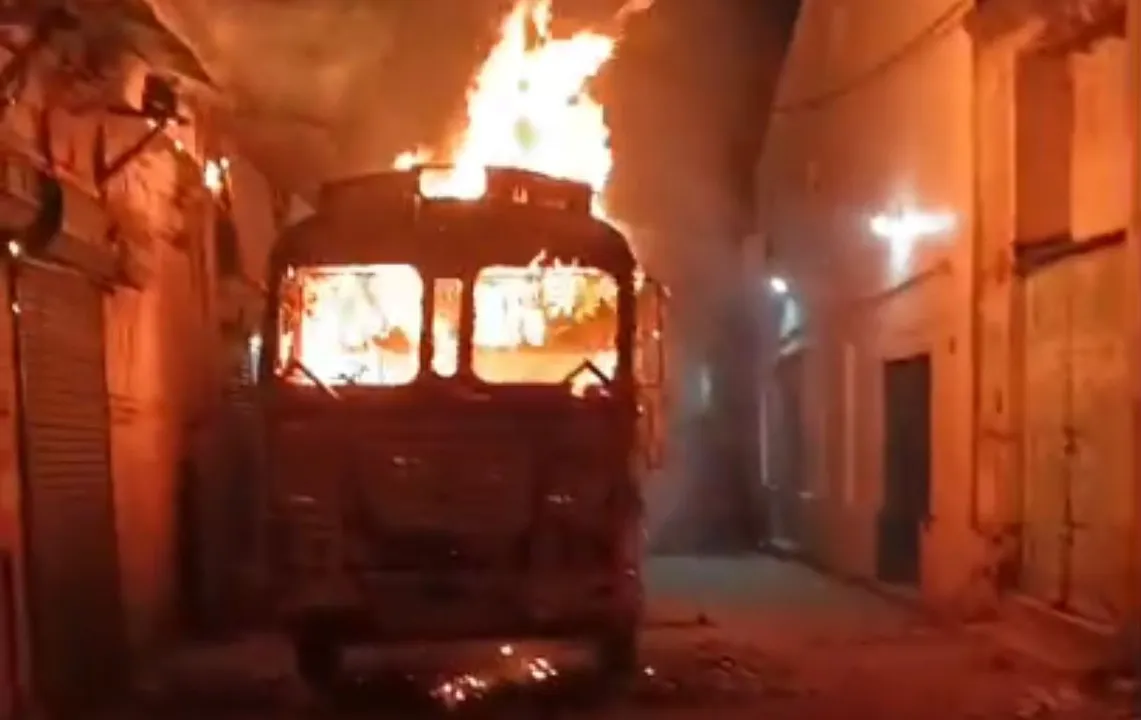  Truck Carrying Pulses Goes Up in Flames at Cuttack’s Malgodown; Driver Critical