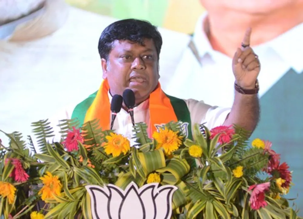  BJP, CPI-M slam Bengal CM for 'insensitive' &'insulting' remarks against women