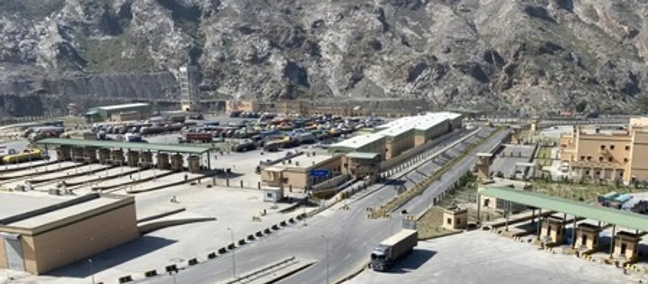  Pakistan, Afghan forces exchange heavy fire near border