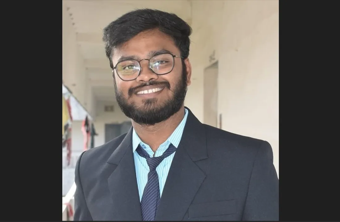  Deepak Kumar among 20 passengers killed in Kurnool bus fire tragedy Photograph: (Sambad) 
