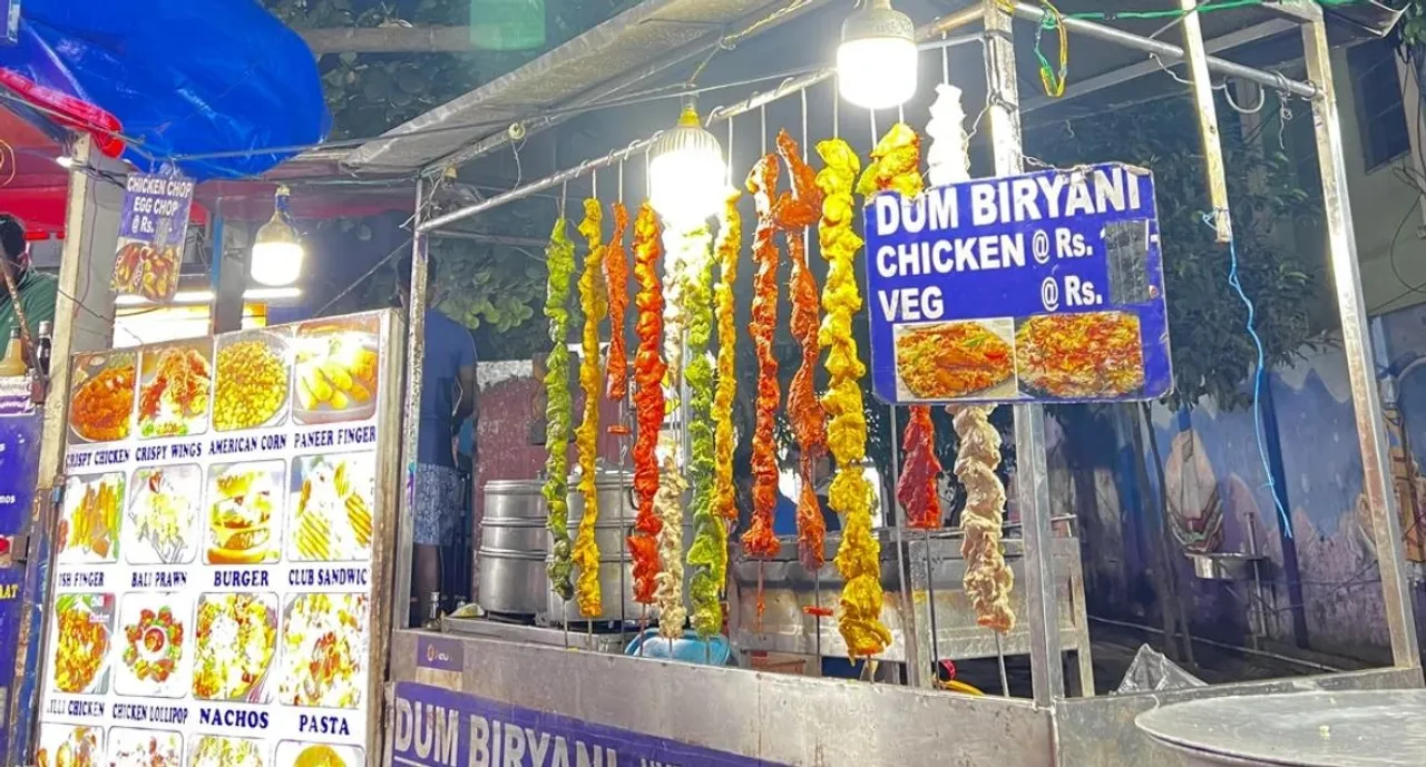  An eatery in the Khao Gali of Bhubaneswar 