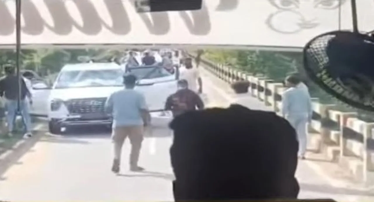  Odisha: Sword-wielding robbers loot Koraput businessman in broad daylight, video viral