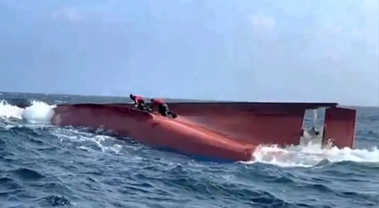  The ill-fated migrant boat has become upside down near Greek island 