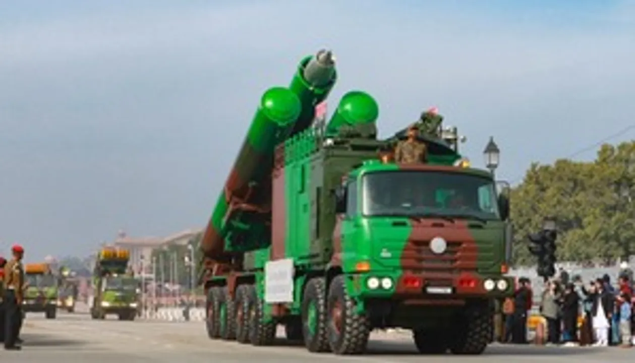  An Indian Air Force IL-76 aircraft transported the equipment to the Philippines. 