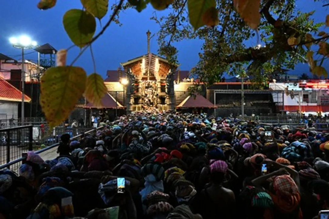  Rush continues at Sabarimala; fresh restrictions to curb overcrowding