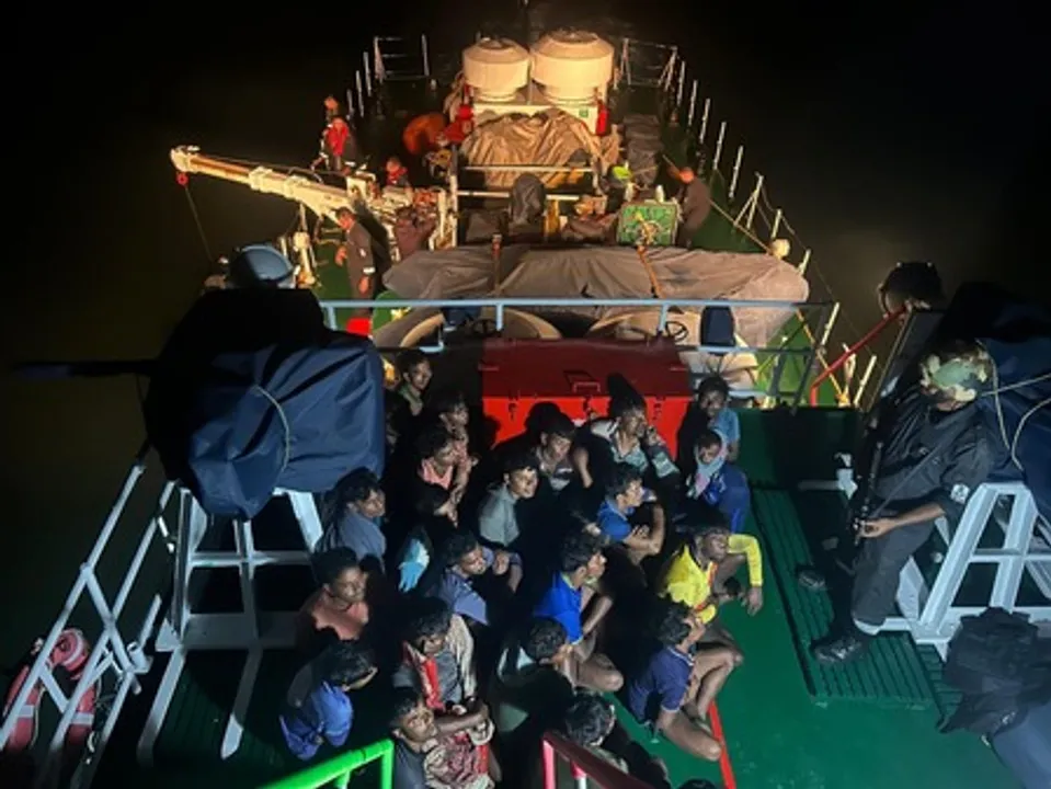  The detained Bangladeshi fishing vessel along with its 28 crew members. 