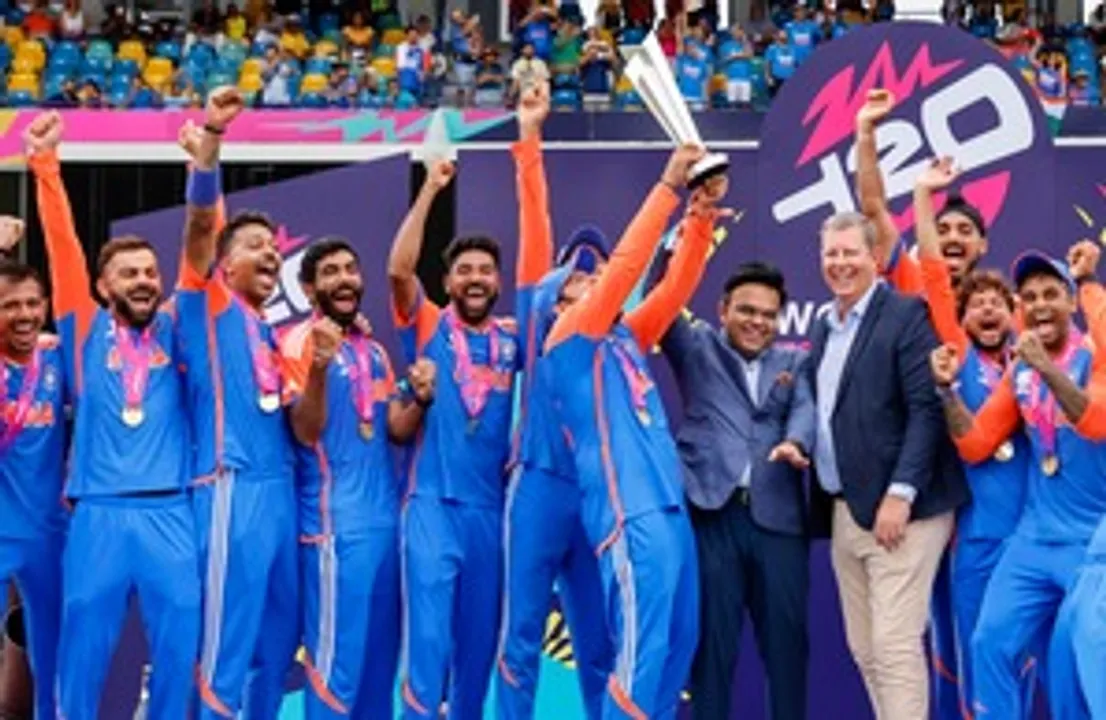 Defending champions India 