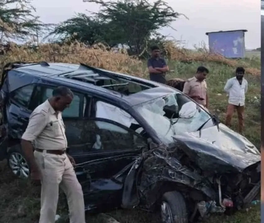  Karnataka: IAS officer, 2 others killed in road accident in Kalaburagi