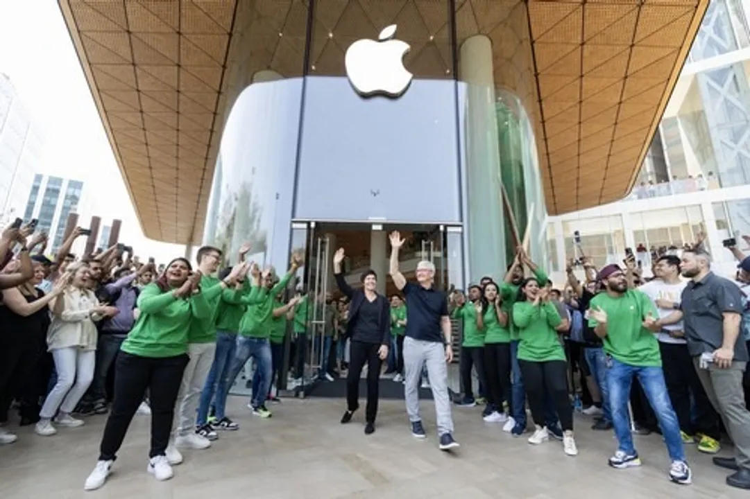  Apple office in California 