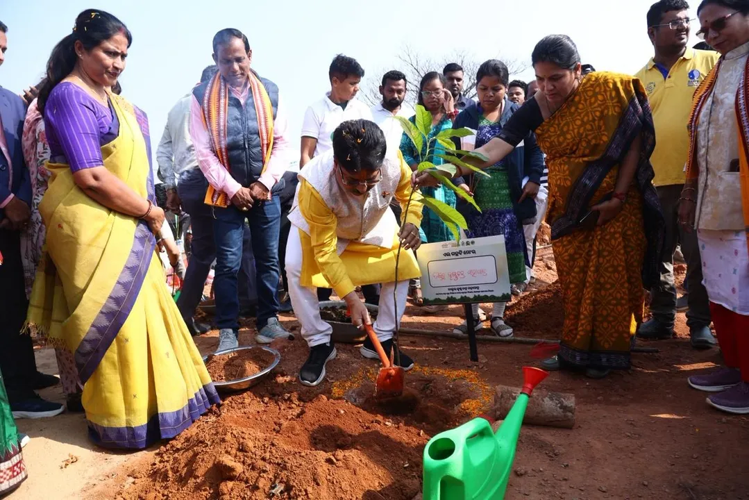  Minister, H&UD and Public Enterprises, Krishna Chandra Mohapatra launches the plantation drive 