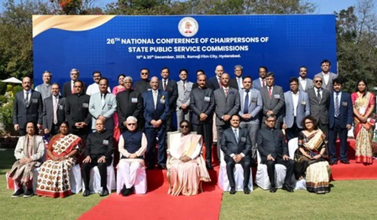  President and other dignitaries at the event. 