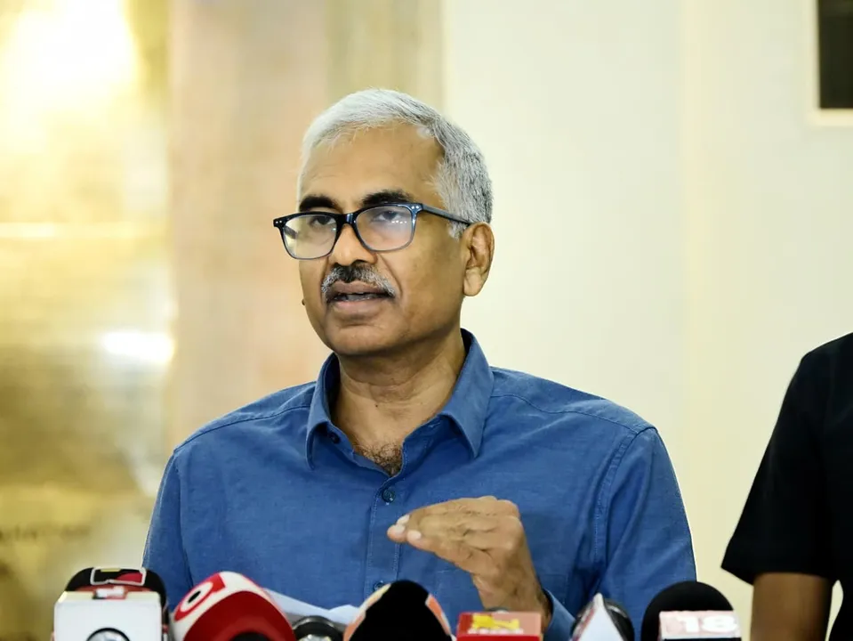  Odisha Chief Secretary Manoj Ahuja briefing media after the State Cabinet meeting 