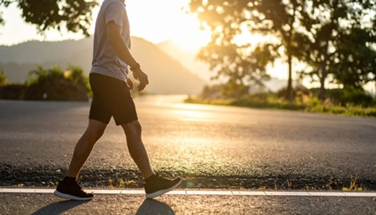  Just 5 extra minutes of sleep, 2 minutes of brisk walking could add a year to your life: Study