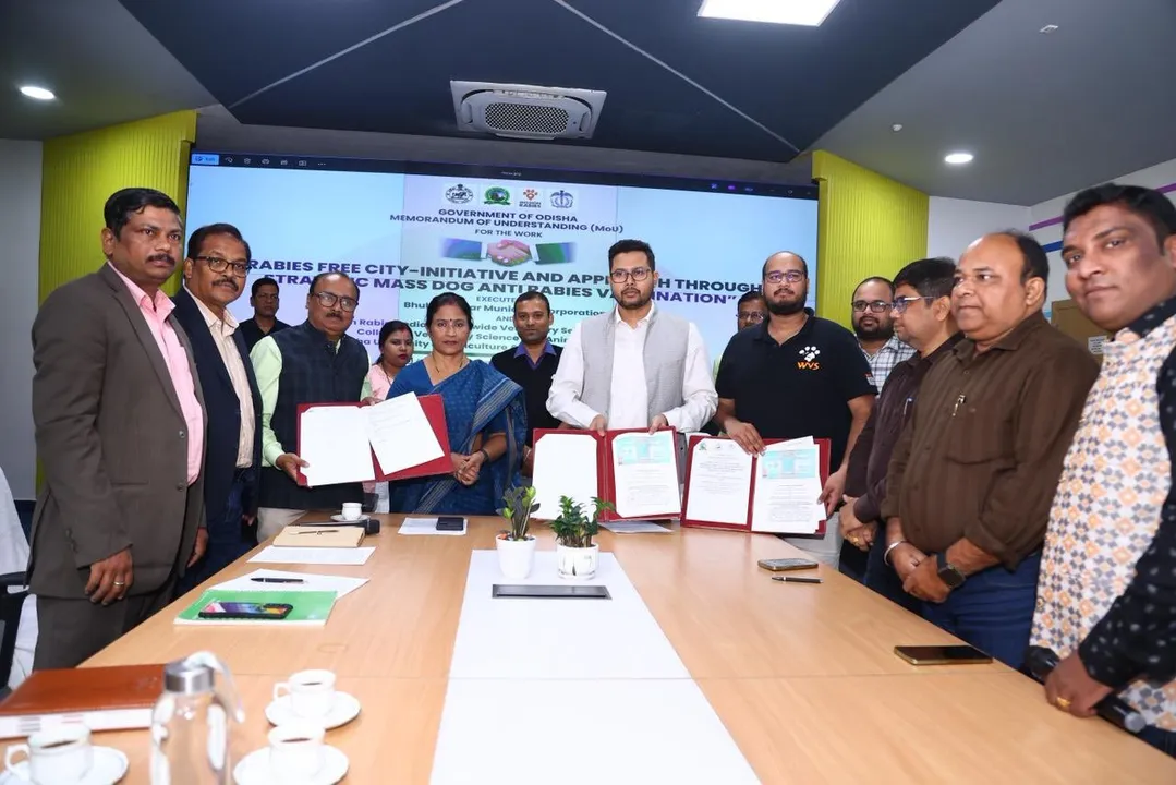  The agreement was signed in the presence of Mayor Sulochana Das and other senior officials.  