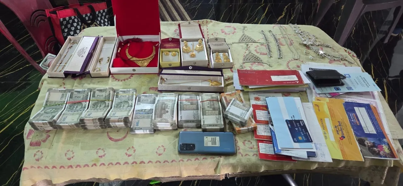  Police seize cash and valuables during raids against illegal cattle trade in Odisha Photograph: (Sambad) 