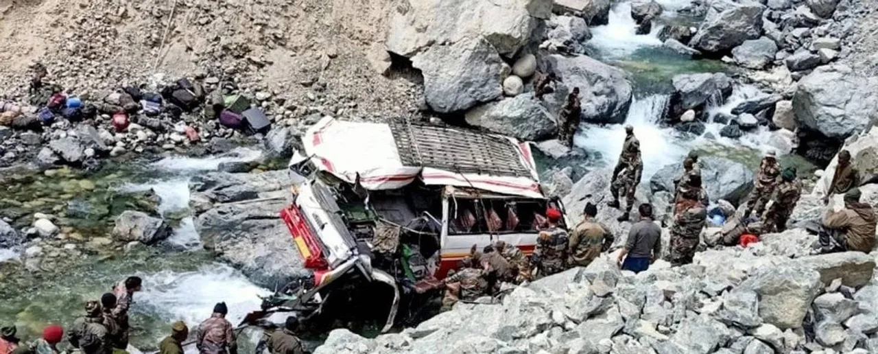  At least 10 Indian Army soldiers died and 10 others were injured when their vehicle fell into a gorge in Doda, J&K. Photograph: (Twitter) 