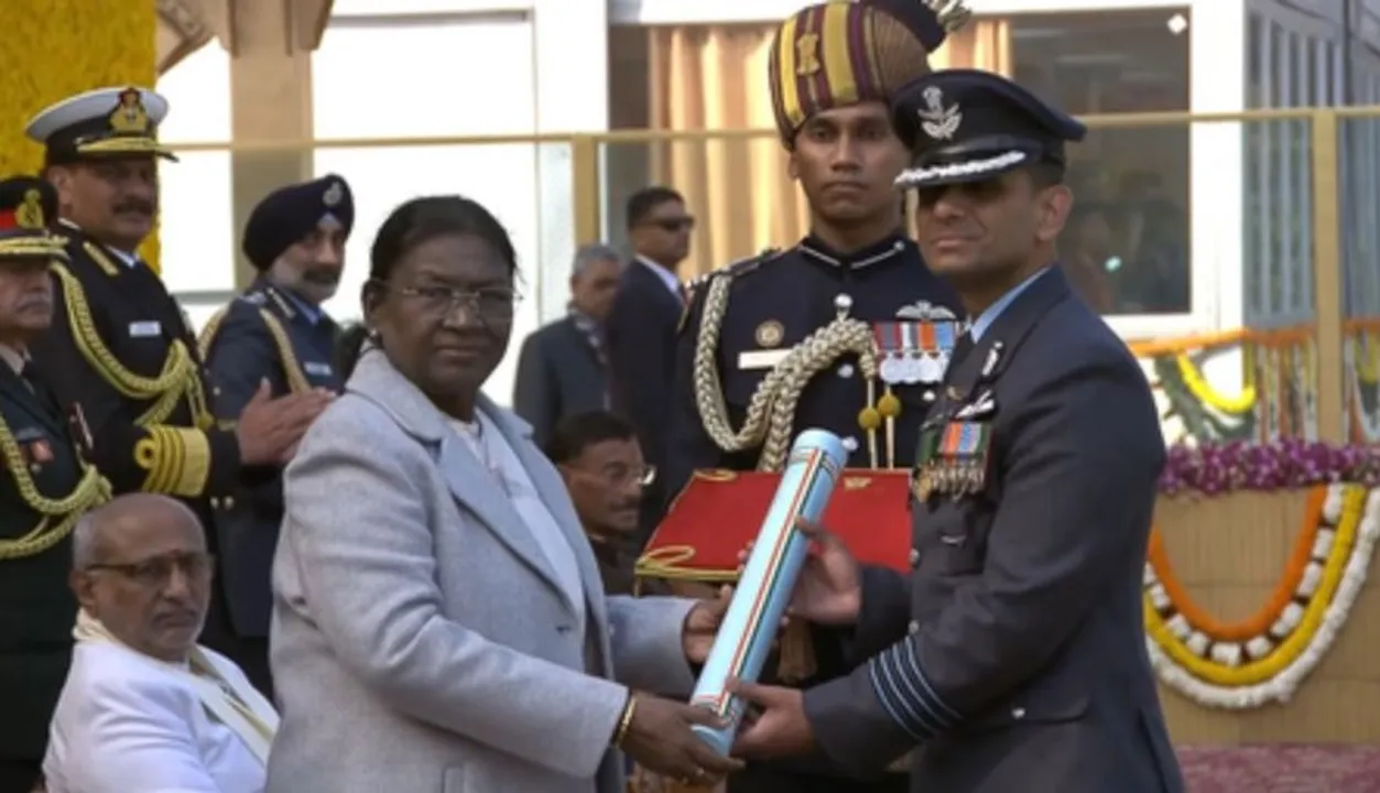  IAF Group Captain Shubhanshu Shukla receives Ashoka Chakra from President