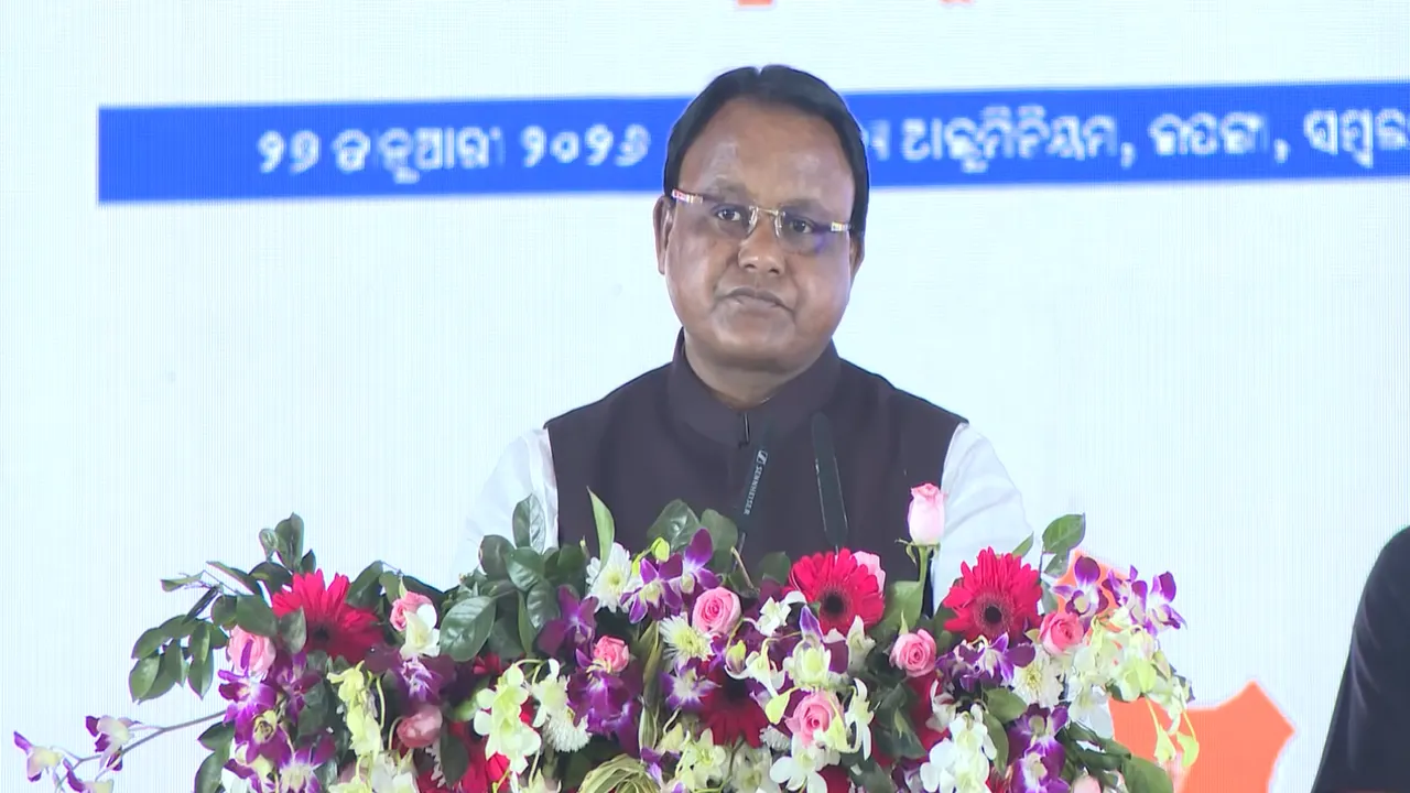  CM Mohan Charan Majhi is addressing a gathering during the inaugural programme at Hindalco's aluminium plant 