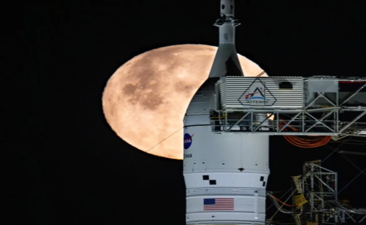  NASA's Artemis II mission 