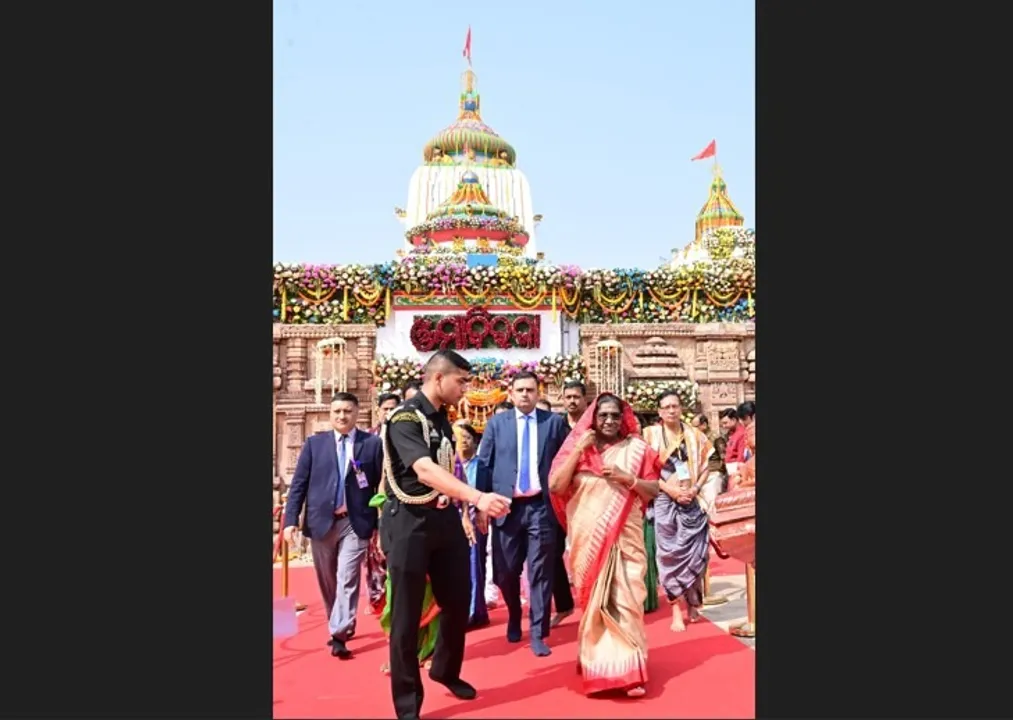  In Pics: President Droupadi Murmu visits Maa Biraja Temple in Odisha, performs Pind Daan at Navigaya