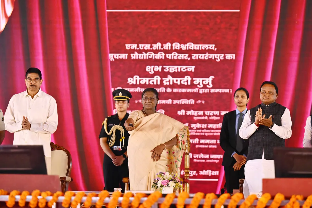  President Droupadi Murmu, Odisha Governor Hari Babu Kambhampati and CM Mohan Charan Majhi at Rairangpur event.  
