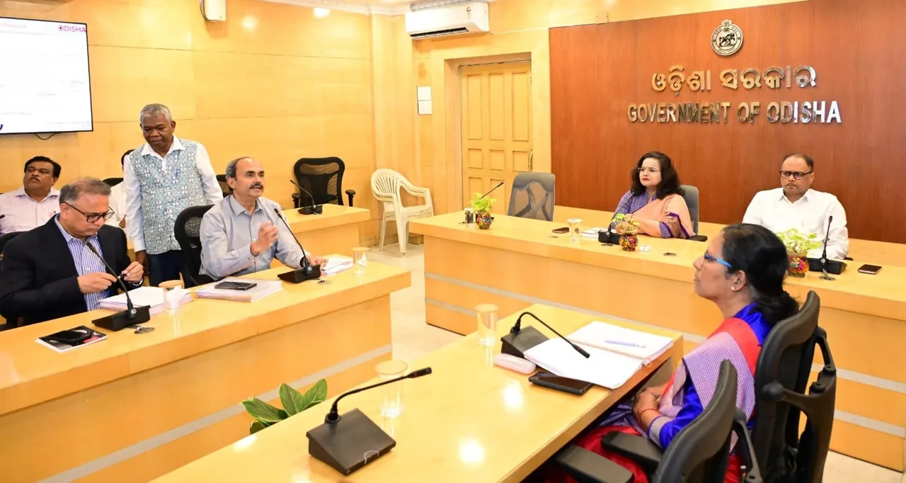  Chief Secretary Anu Garg chairing 144th meeting of the State Level Single Window Clearance Authority (SLSWCA) at Lok Seva Bhawan, Bhubaneswar Photograph: (I&PR) 