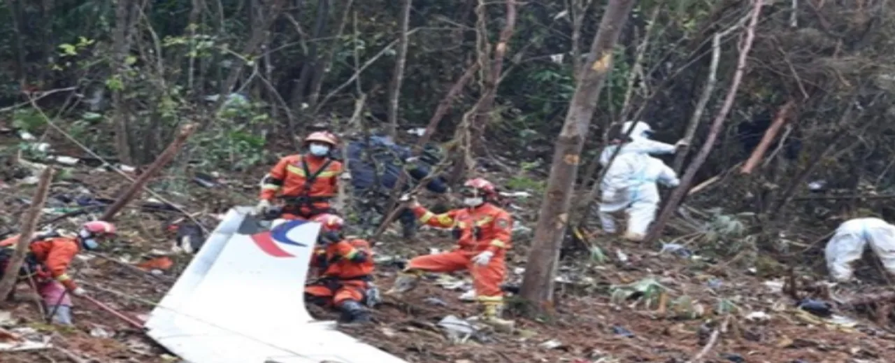  Three dead after plane crashes in Colorado, US